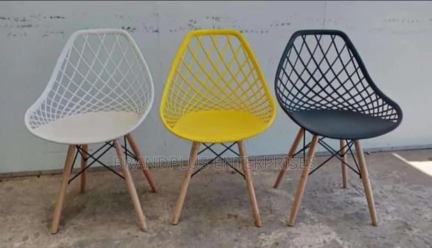 Mesh Bistro/Eames Chair