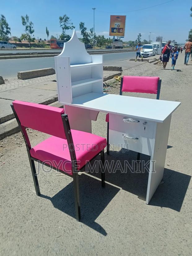 Manicure Set, White Board Table, 2 Pink Chairs - thumbnail 3