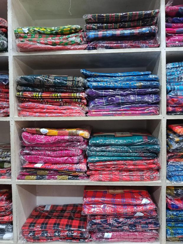 Butterfly Masaai Shuka / - main view