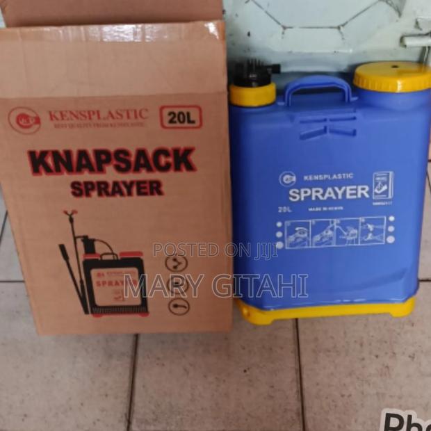 Blue and Yellow Knapsack Sprayer - main view