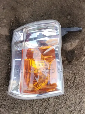 Nissan Caravan E25 Cornerlamp
