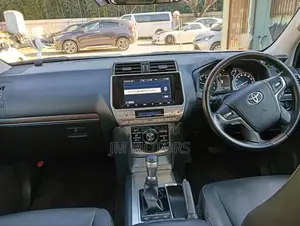 Toyota Land Cruiser Prado 2018 Pearl