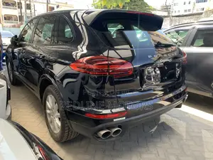 Porsche Cayenne S AWD 2017 Black
