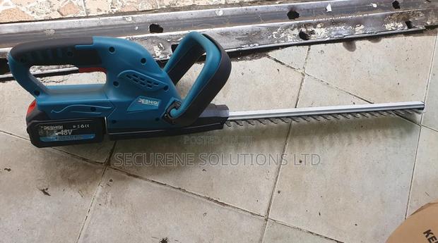 Hedge Trimmer With "48v - thumbnail 4