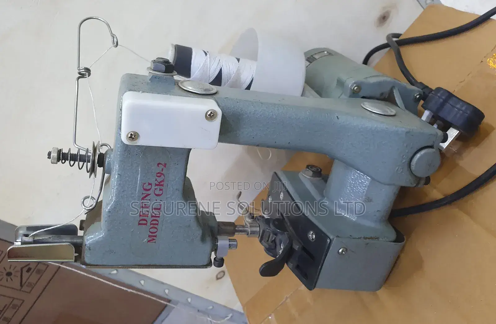 Gk9-2 Portable Electric Bag Closer Sewing Machine