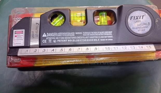 Spirit Level, Laser Level, Ruler - main view