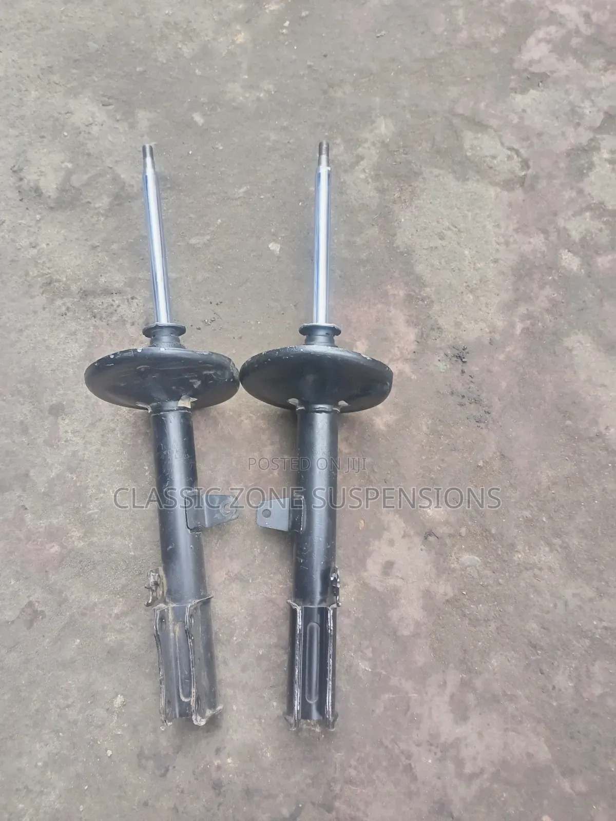 Harrier Old Model Back Shocks