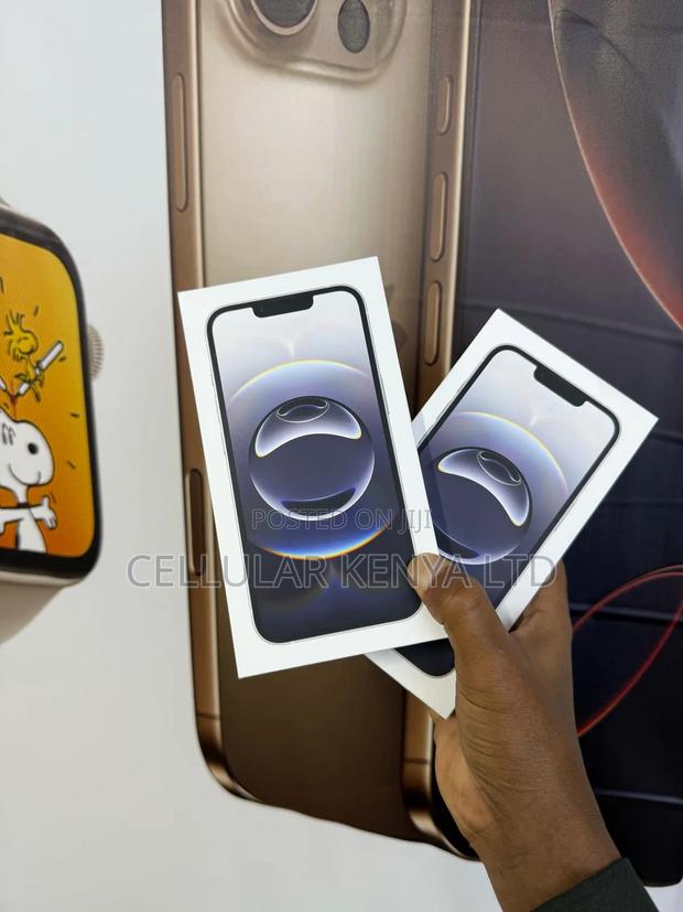 New Apple iPhone 16e 128 GB Black - main view