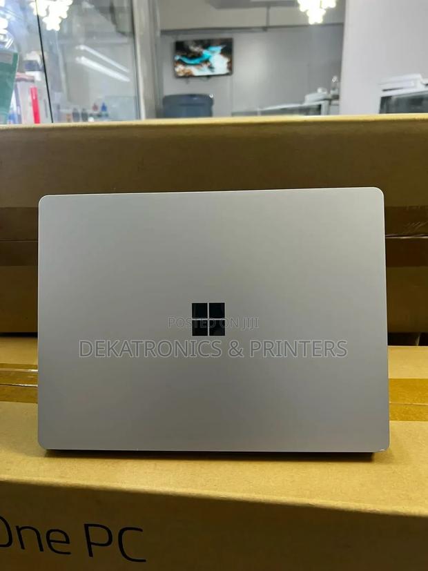 Laptop Microsoft Surface Go 8GB Intel Core I5 SSD 256GB - thumbnail 3