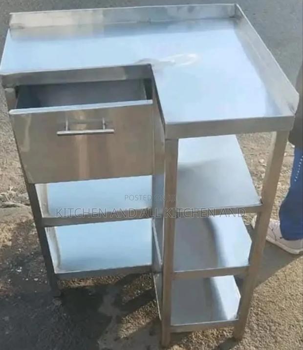 Modern Ss Work Table+Undershelves