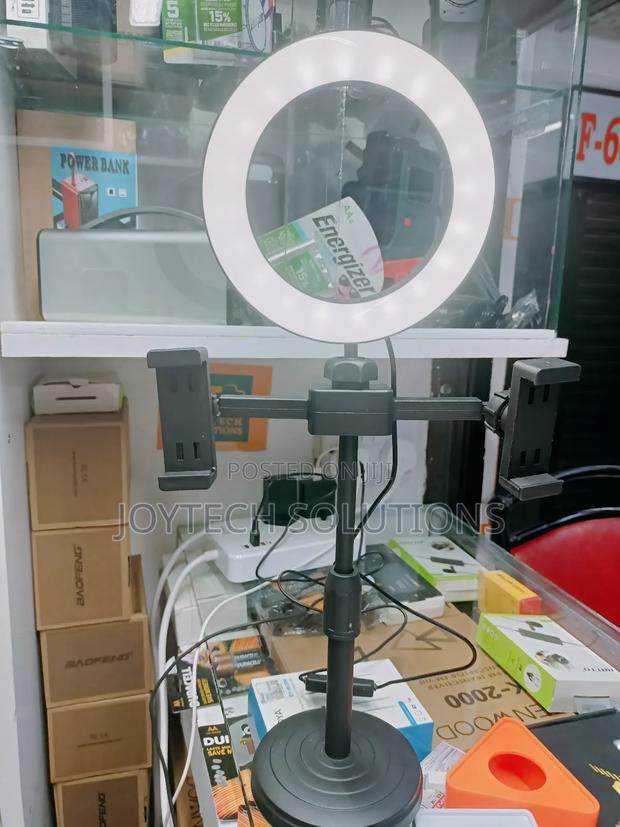 3-1 Universal Desktop Phone Holder With a Ring Light - thumbnail 4