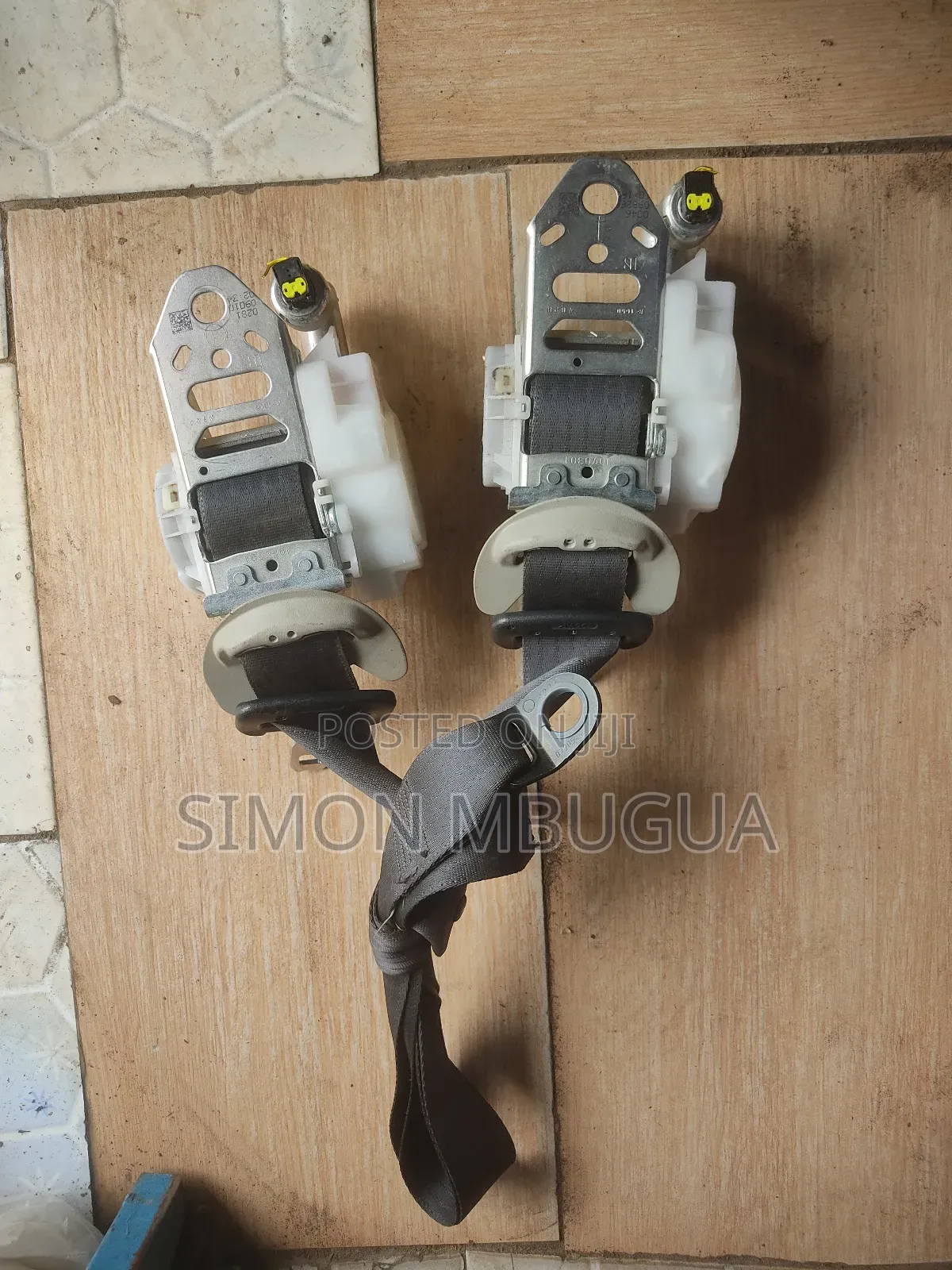 Toyota Premio 260 Front Seat Belts