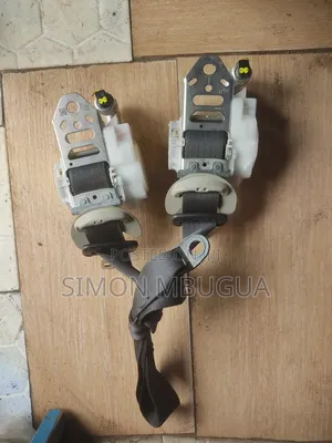 Toyota Premio 260 Front Seat Belts