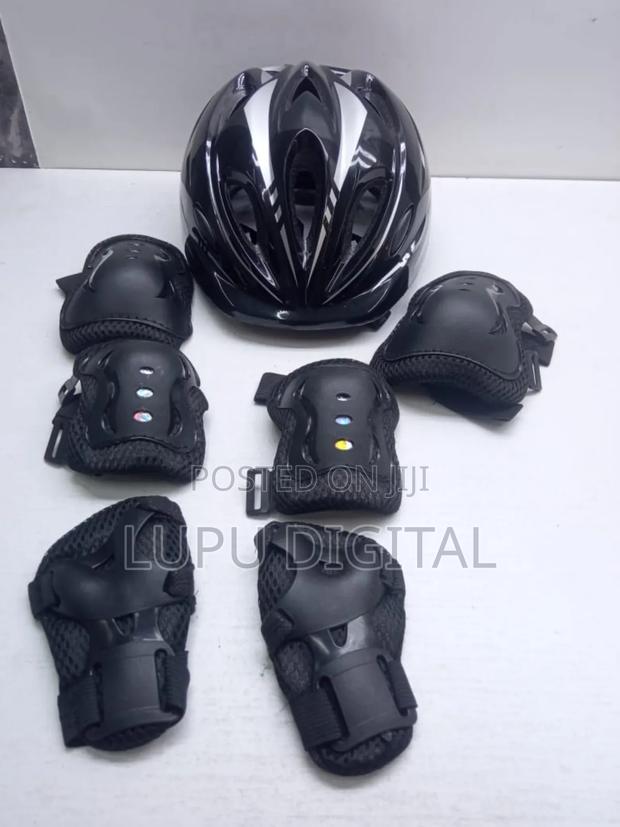 7 in 1 Protective Gears Hard Helmet + Guard