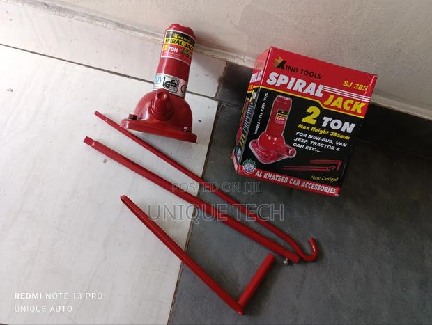 Portable 2-Ton Spiral Jack – Easy Safe Lifting