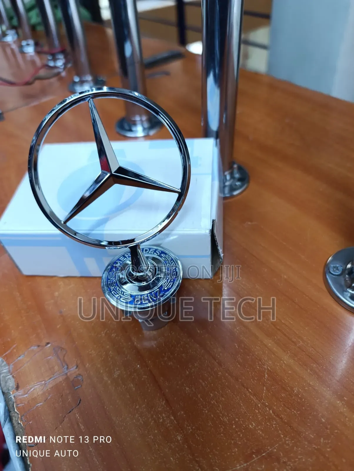Genuine Mercedes-Benz Bonnet Emblem