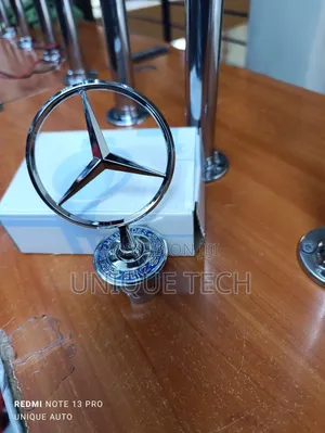 Genuine Mercedes-Benz Bonnet Emblem