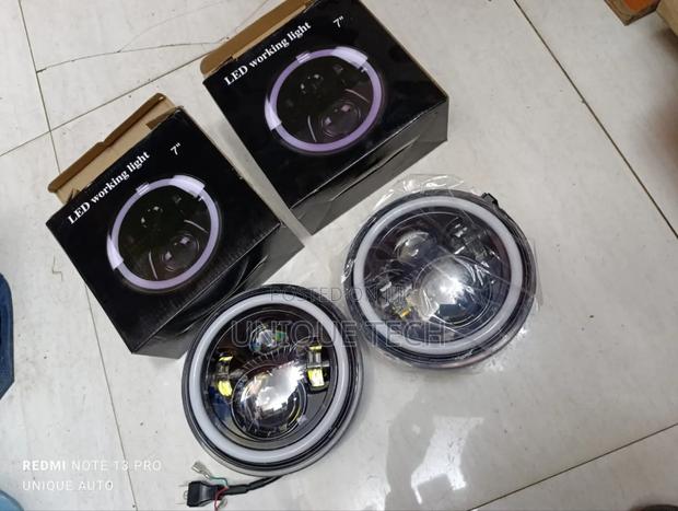 7" Universal Headlight With Indicator Parking Light - main view