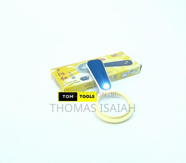 Hand Magnifying Glass With Ultra Bright Led Light