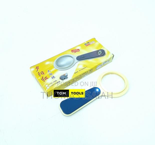 Hand Magnifying Glass With Ultra Bright Led Light - thumbnail 5