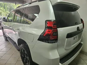 Toyota Land Cruiser Prado 2018 White