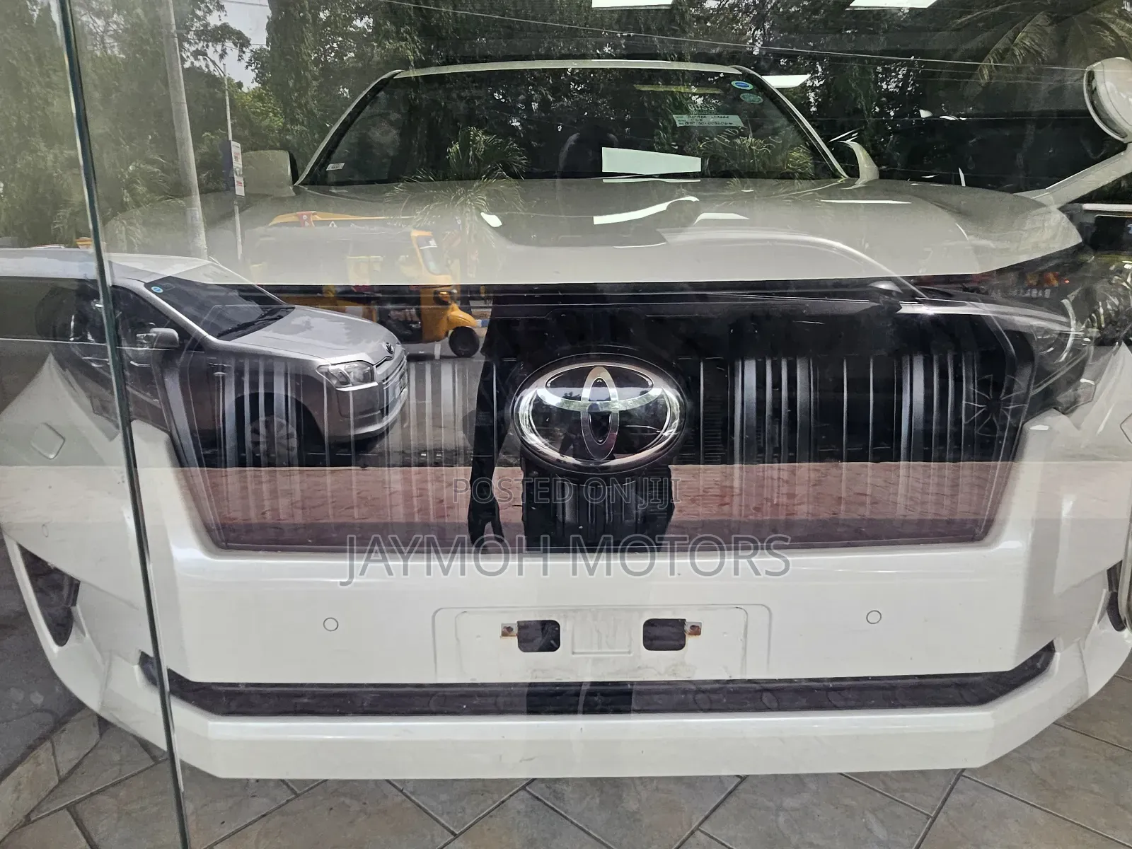 Toyota Land Cruiser Prado 2018 White