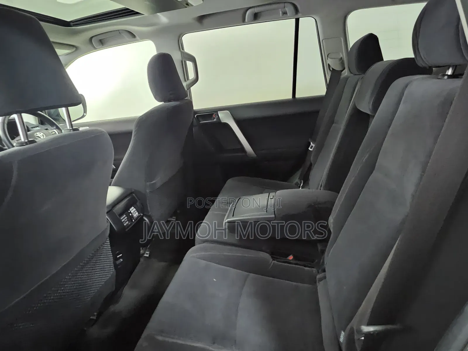 Toyota Land Cruiser Prado 2018 White