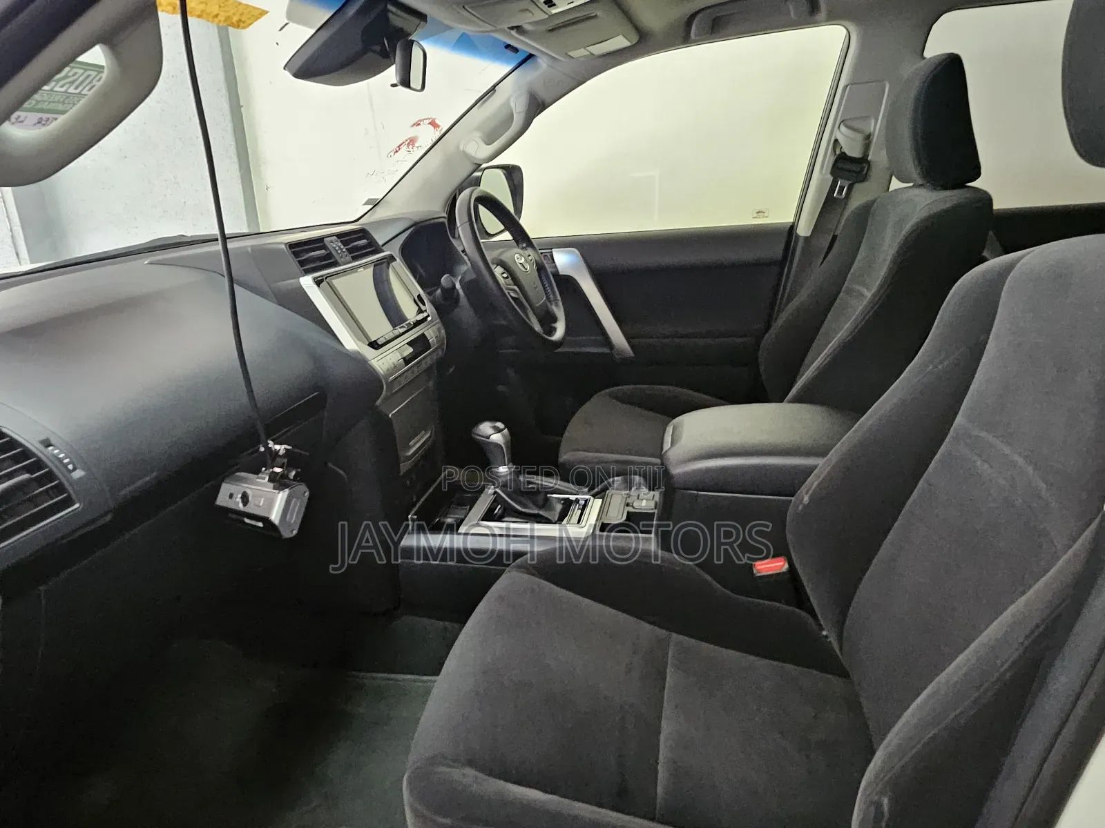 Toyota Land Cruiser Prado 2018 White