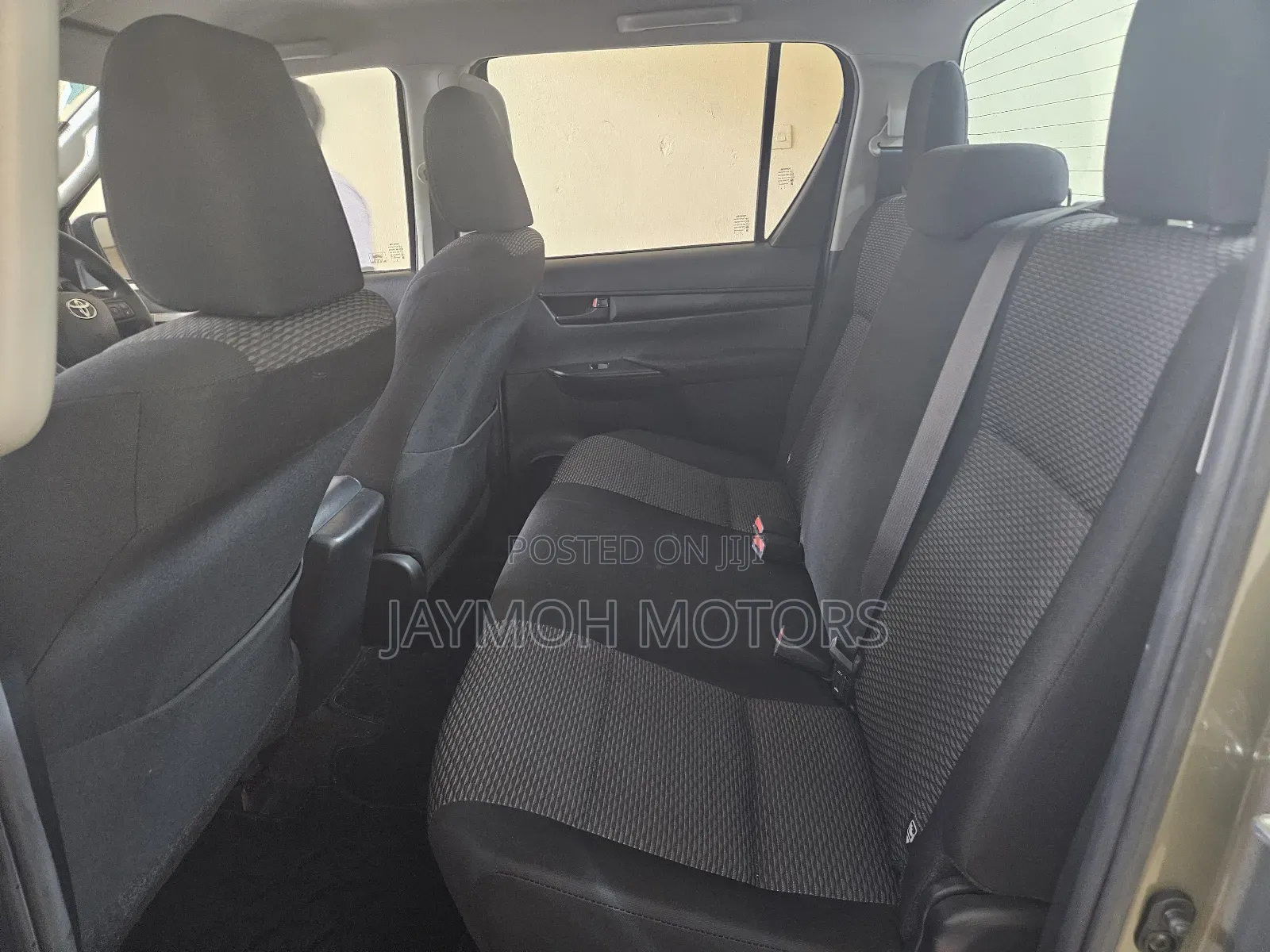 Toyota Hilux 2020 Gold