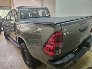 Toyota Hilux 2020 Gold