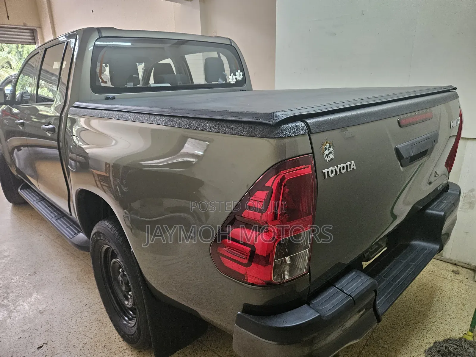 Toyota Hilux 2020 Gold