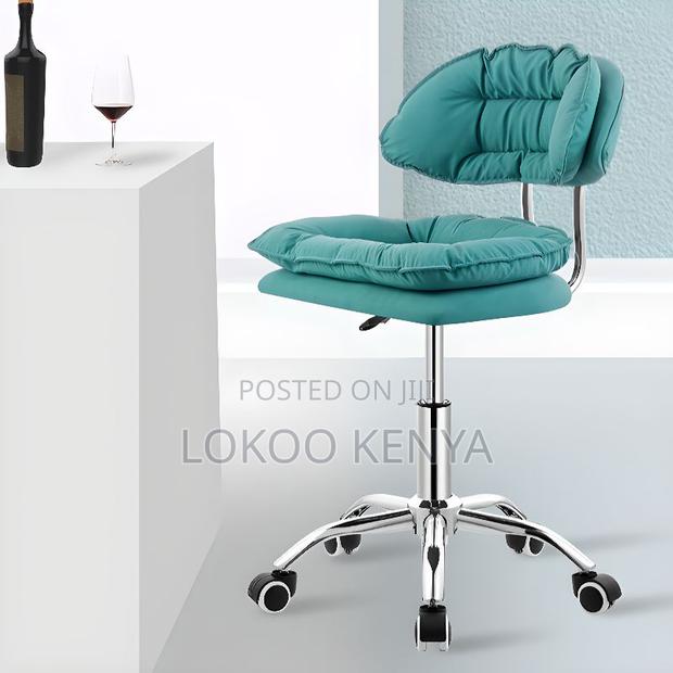 Office Stool: Modish Adjustable Office Barstool