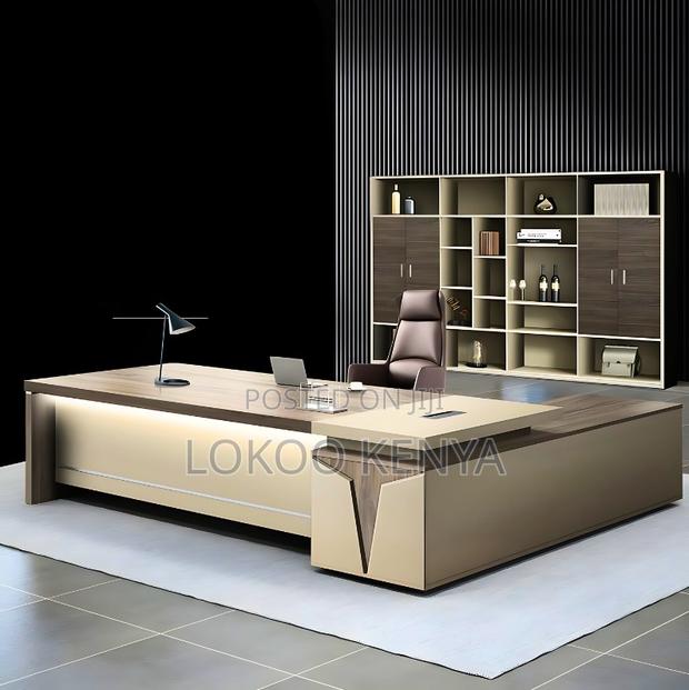 Office Desk: 1.8 Meter Luxury Executive Office Desk