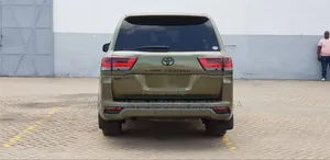 Toyota Land Cruiser 4.5 V8 TD 2018 Green