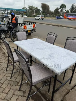 Grey Dinning Tables And Chairs/Restaurants Chairs