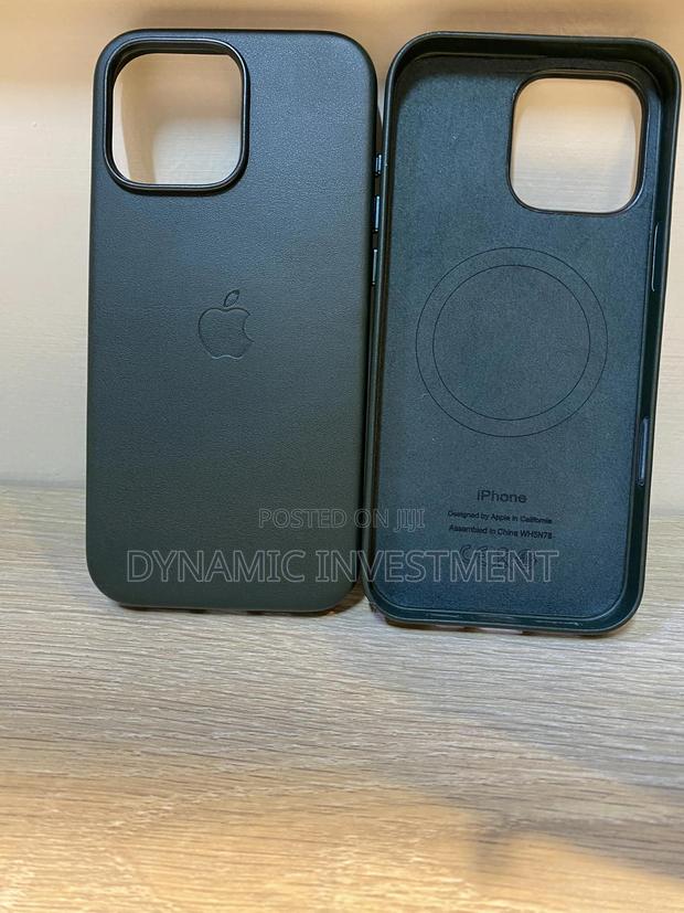 iPhone 16 Pro Max Magnetic Leather Case/Cover 6.9 Inch - thumbnail 2