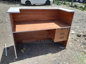 1.4m Reception Desk