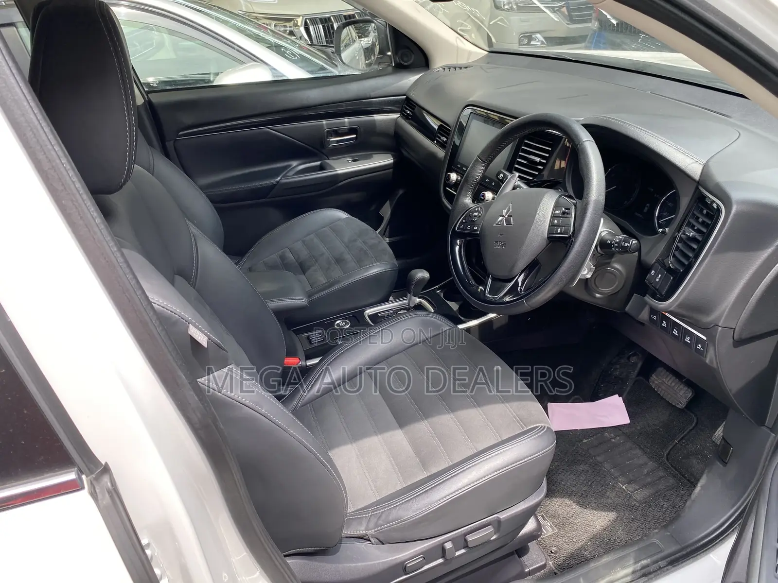 Mitsubishi Outlander 2018 White