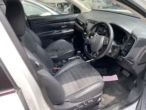 Mitsubishi Outlander 2018 White