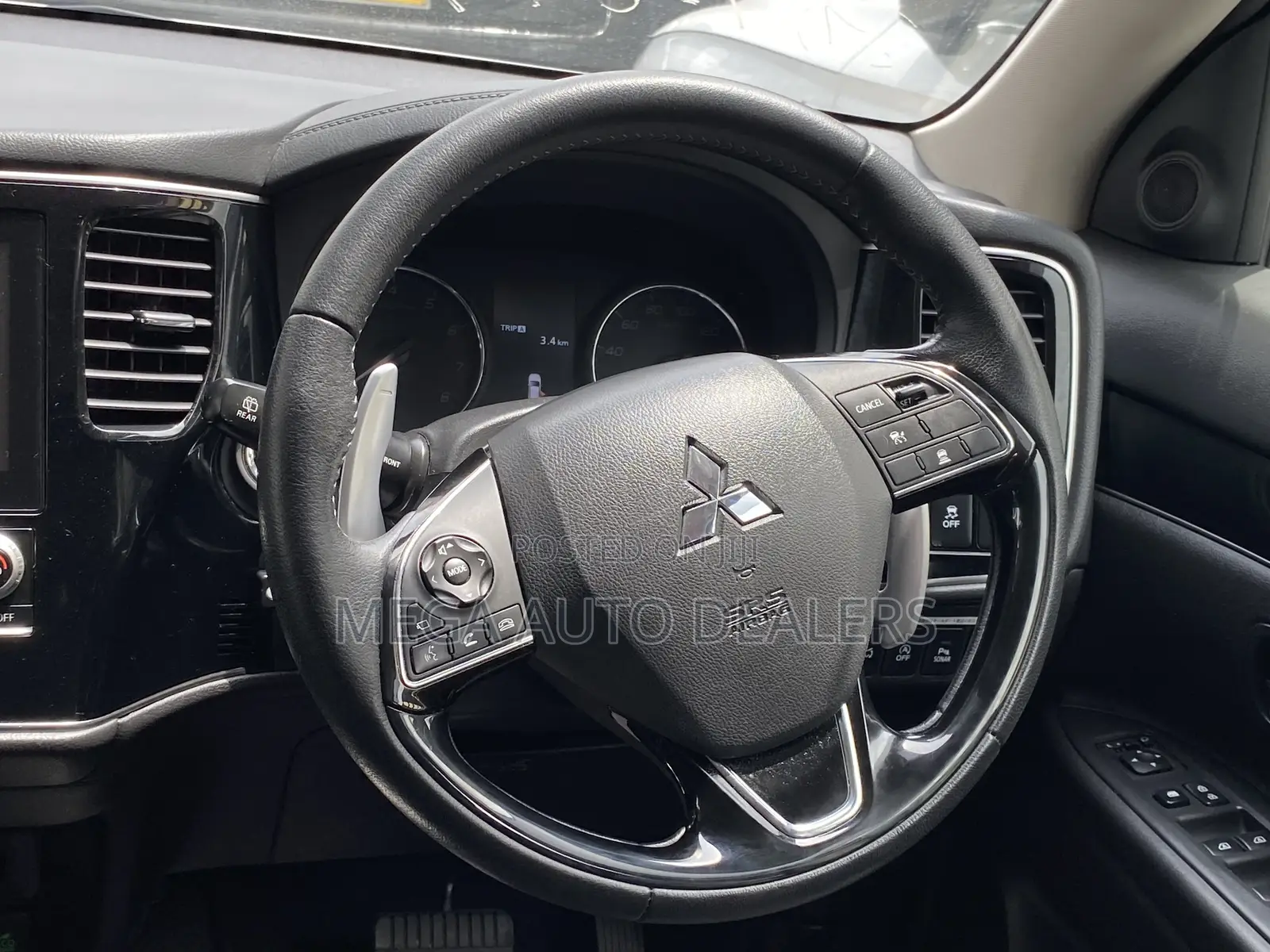 Mitsubishi Outlander 2018 White