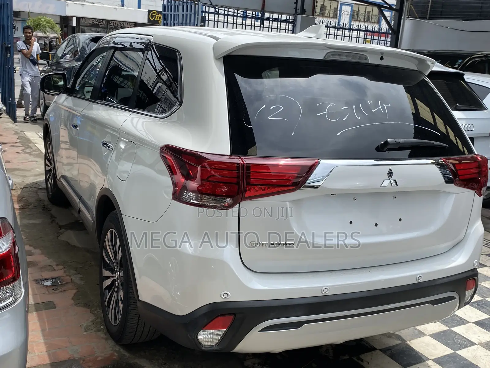 Mitsubishi Outlander 2018 White