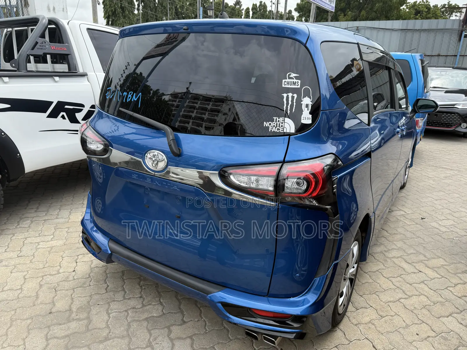 Toyota Sienta 1.5 FWD 2019 Blue