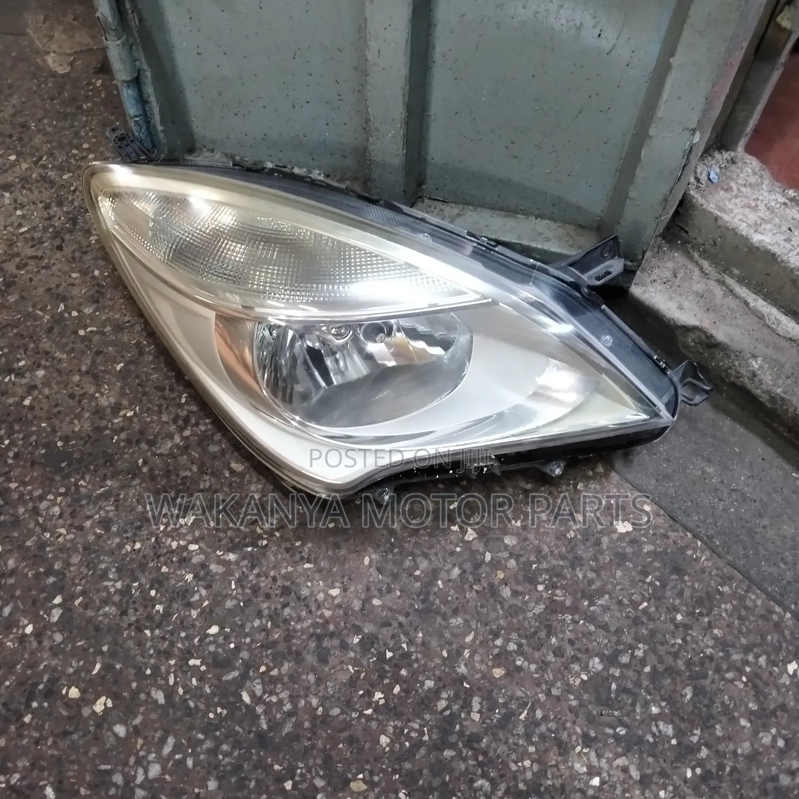 Suzuki Solio/Mitsubishi Delica 2012 Non Xenon Head Lamp