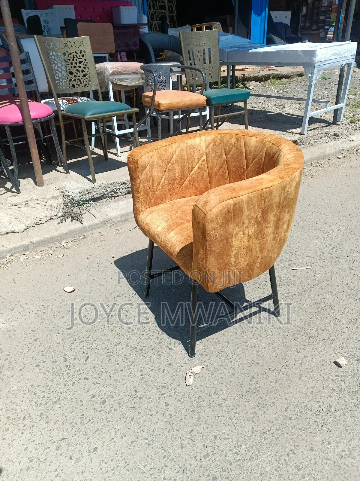 Gold Colour Styling Seat 