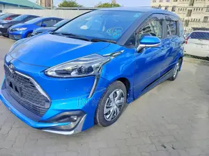 Toyota Sienta 1.5 FWD 2019 Blue