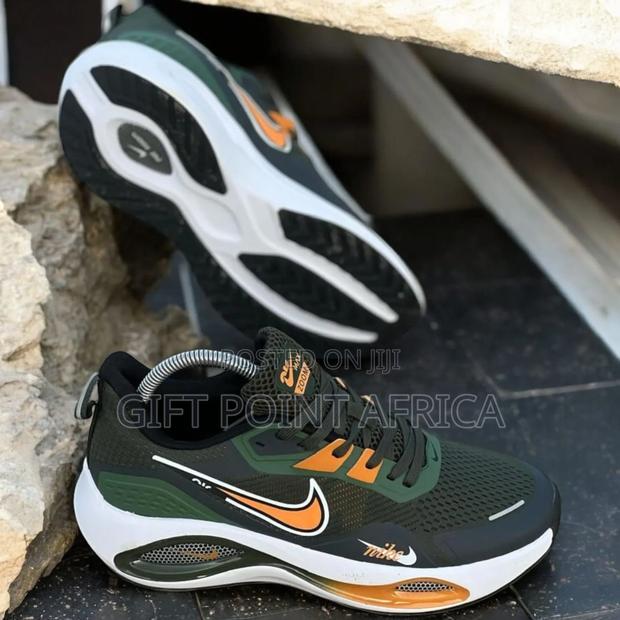 Green Nike Air Max Zoom Sneakers