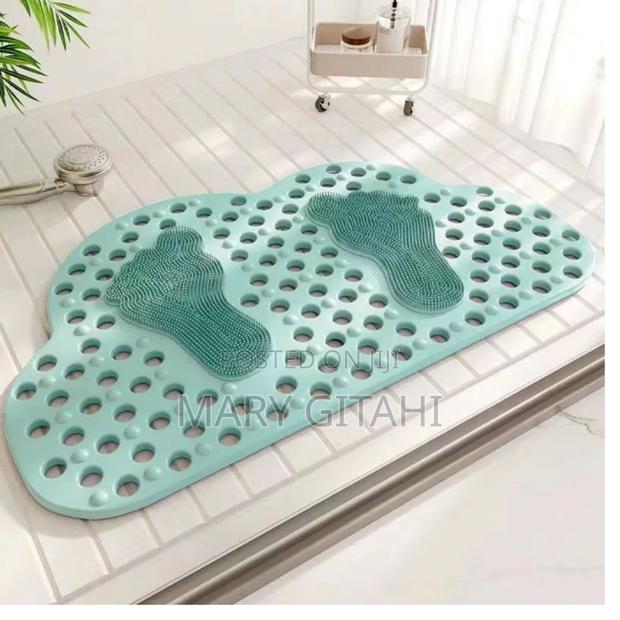 Cloud Shape Antislip Bathroom Mat