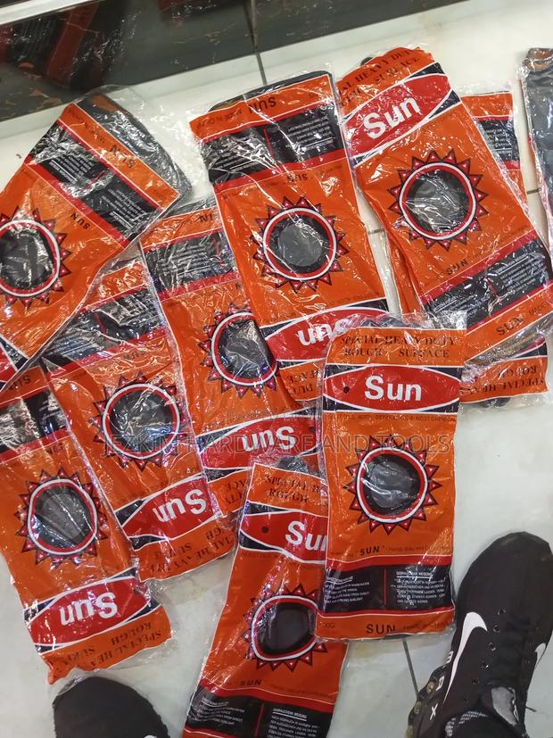 Rubber Gloves - main view