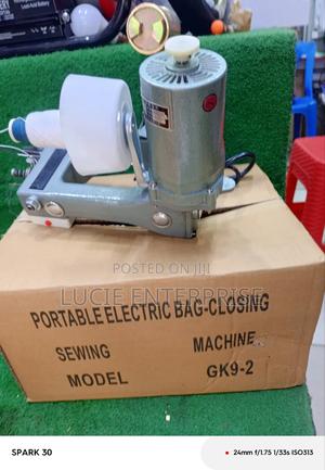 Bag Closer Machine - main view