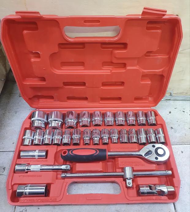 32-Piece 1/2" Drive Socket Wrench Set - main view